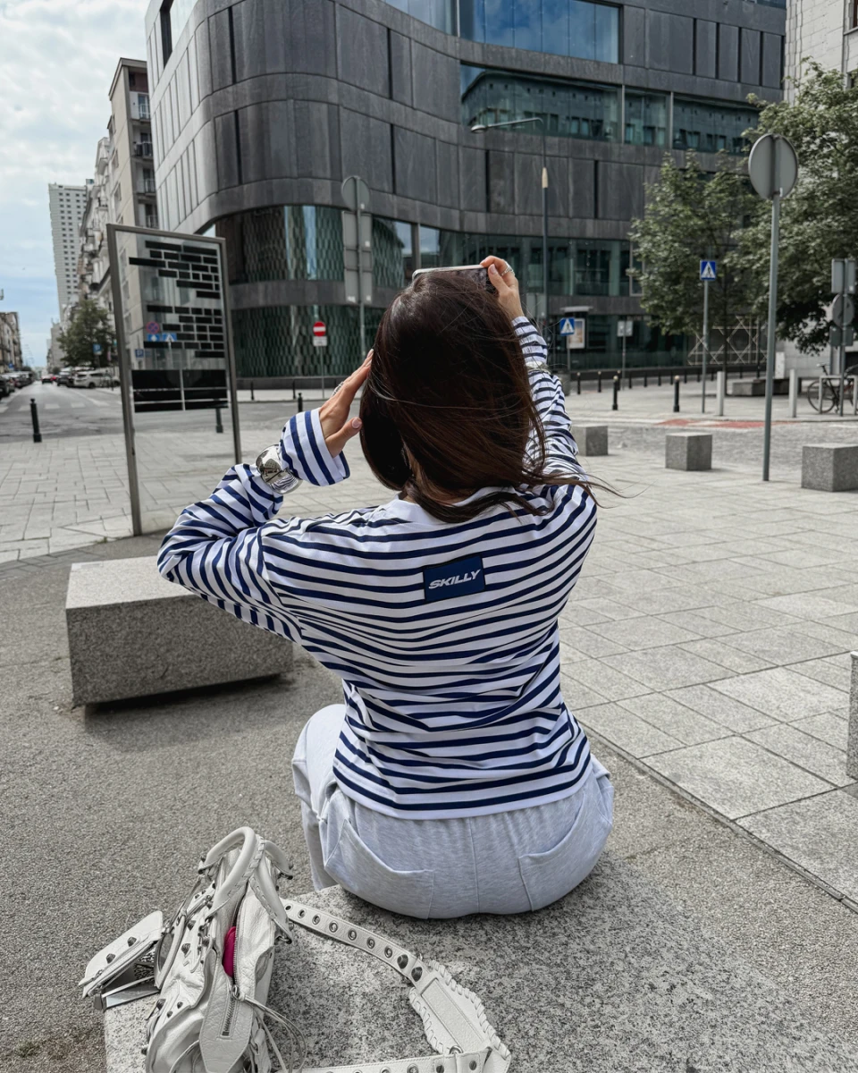 STRIPED LONGSLEEVE (blue)